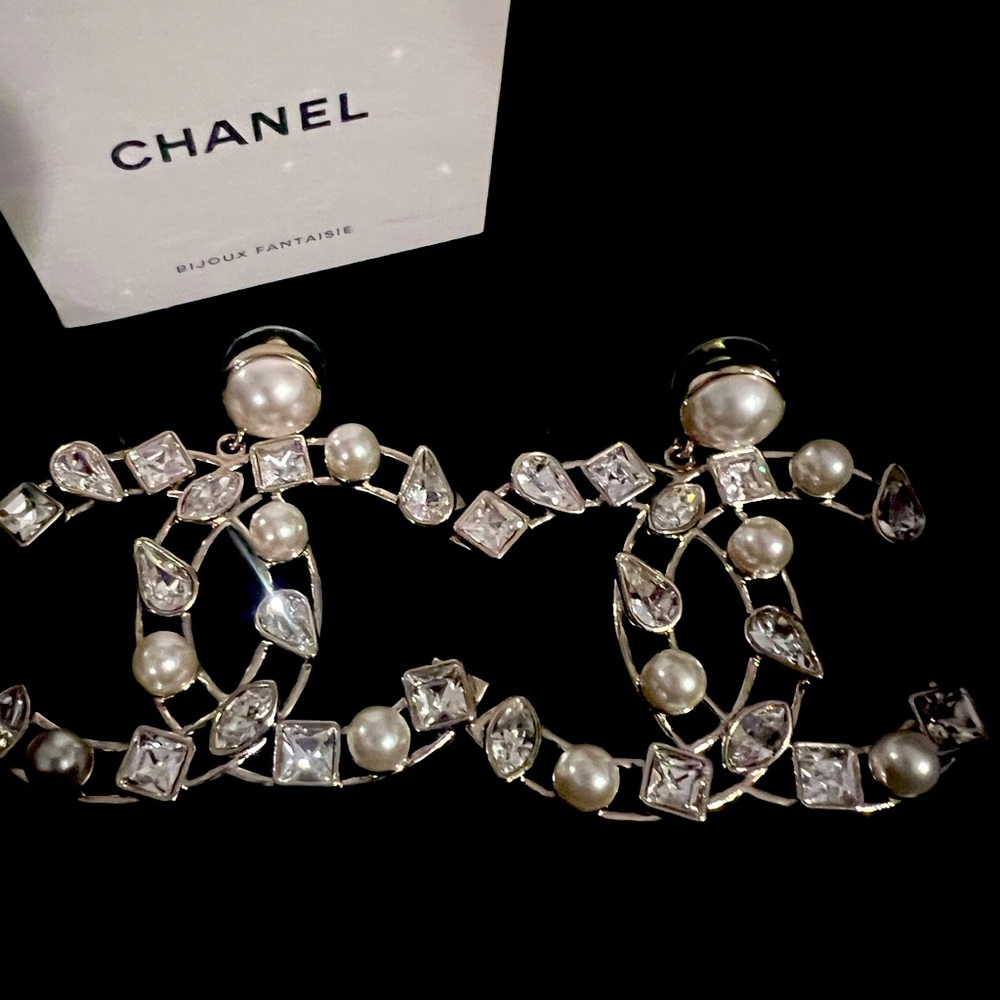 NIB CHANEL 2024 XL Crystal and Pearl Earrings
